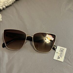 Fashion Women's Black and Gold Sunglasses